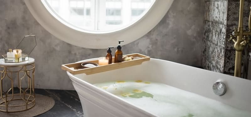 block a bathtub drain without a plug